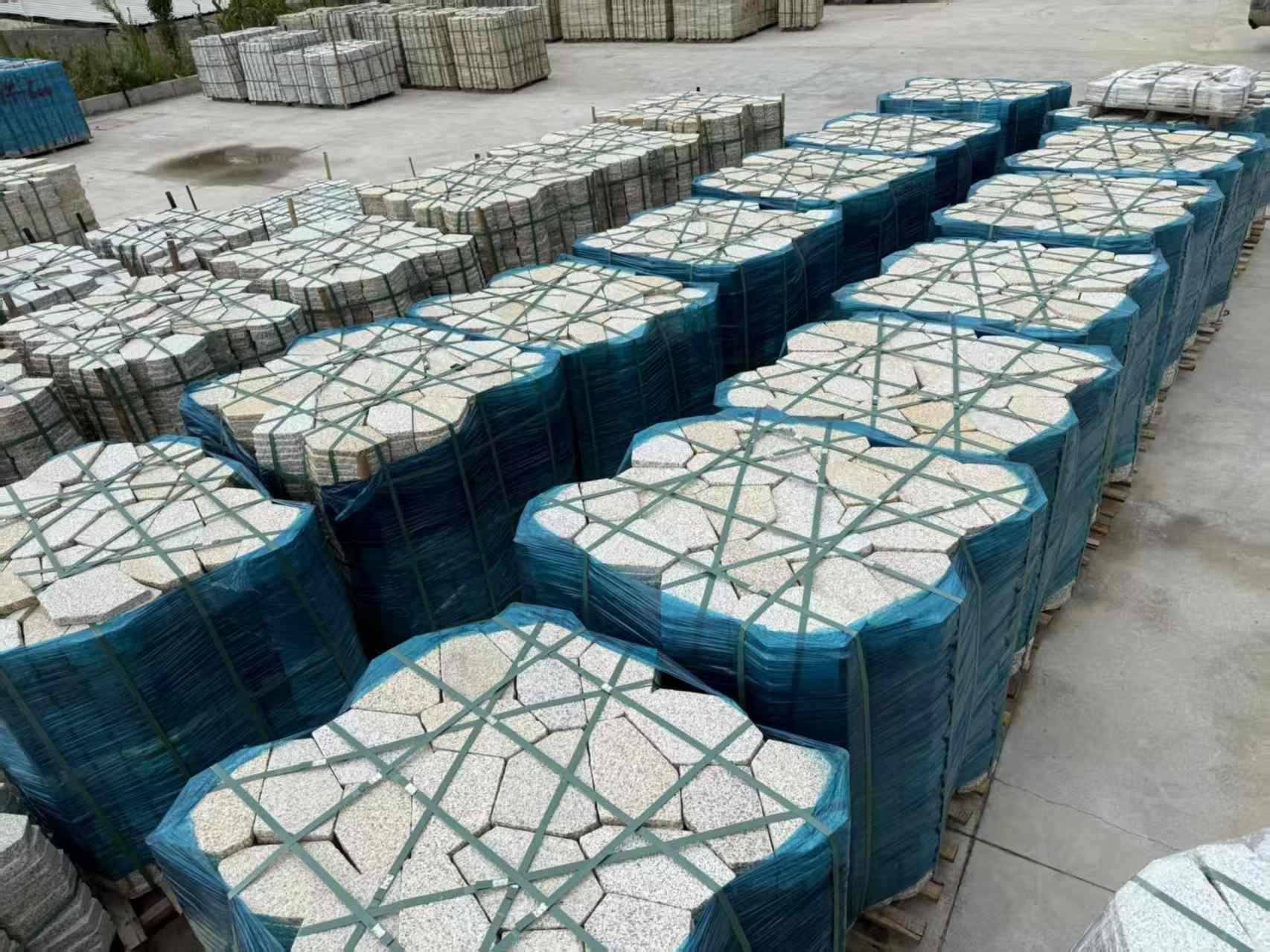 新乡黄金麻冰裂纹 碎拼