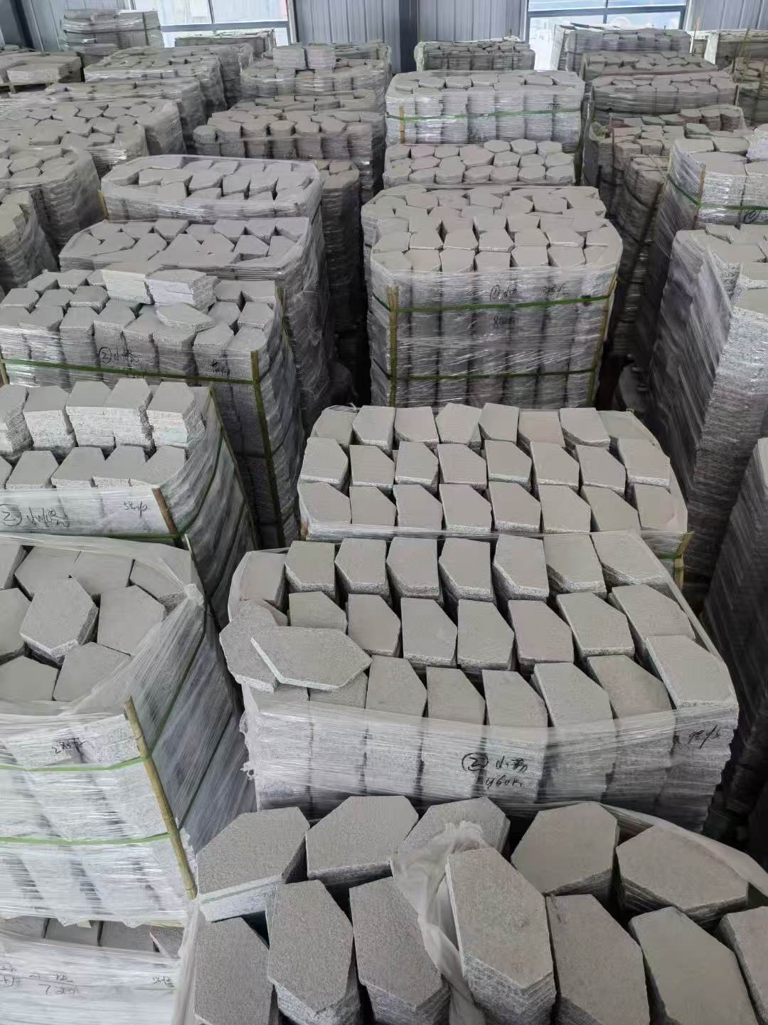 新乡芝麻白石材冰裂纹，碎拼。